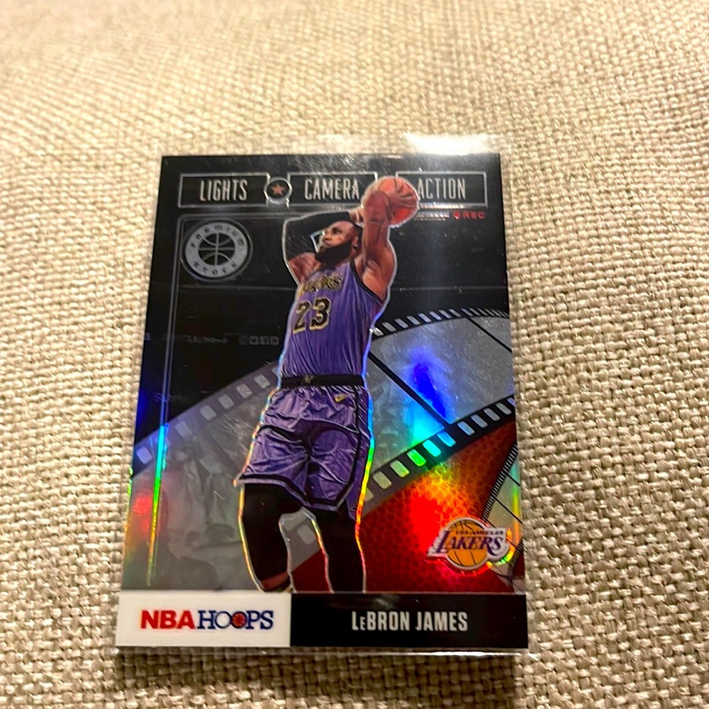2021 select and 2019 nba hoops Lebron James bundle